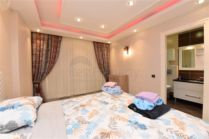 شقة باطلالة بحر مباشرة في الانيا -تصميم 1+2 - في مهموتلار 