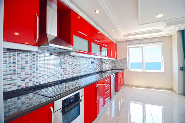 شقة باطلالة بحر مباشرة في الانيا -تصميم 1+2 - في مهموتلار 