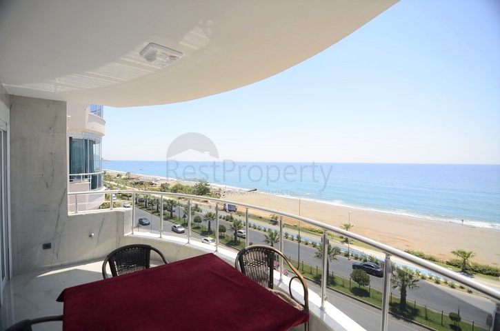 شقة باطلالة بحر مباشرة في الانيا -تصميم 1+2 - في مهموتلار 