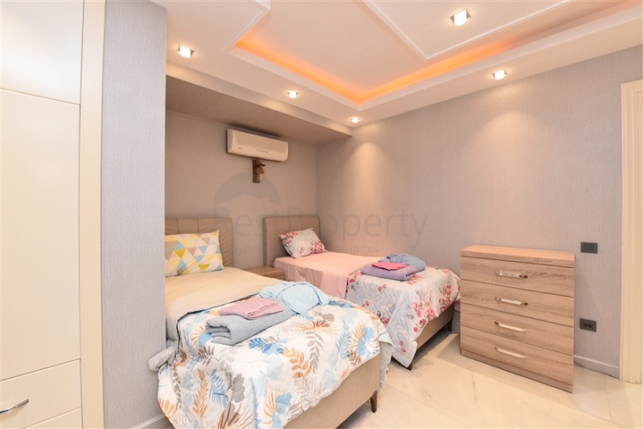 شقة باطلالة بحر مباشرة في الانيا -تصميم 1+2 - في مهموتلار 