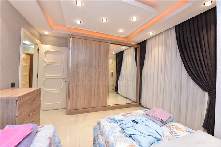 شقة باطلالة بحر مباشرة في الانيا -تصميم 1+2 - في مهموتلار 