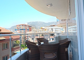 شقة باطلالة بحر مباشرة في الانيا -تصميم 1+2 - في مهموتلار 