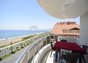 شقة باطلالة بحر مباشرة في الانيا -تصميم 1+2 - في مهموتلار 