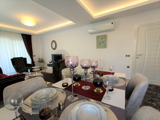 شقة انيقة للبيع -ضمن مجمع فاخر - في مهموتلار / الانيا 