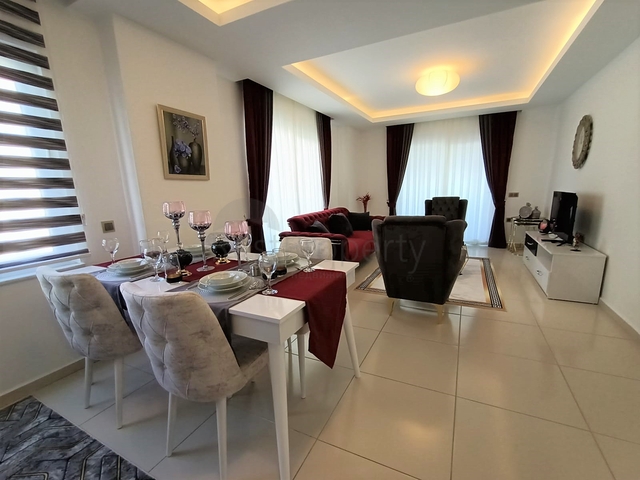 شقة انيقة للبيع -ضمن مجمع فاخر - في مهموتلار / الانيا 