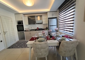 شقة انيقة للبيع -ضمن مجمع فاخر - في مهموتلار / الانيا 