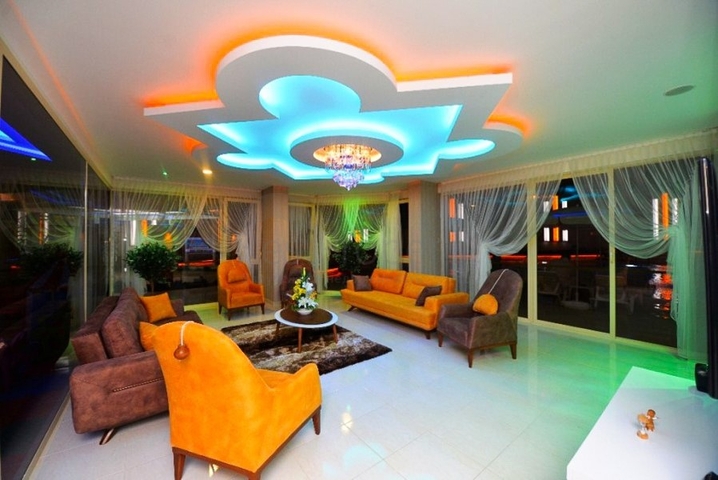 مجمع فاخر - خدمات  5 نجوم - شقة غرفة وصالة -في مهموتلار / الانيا 