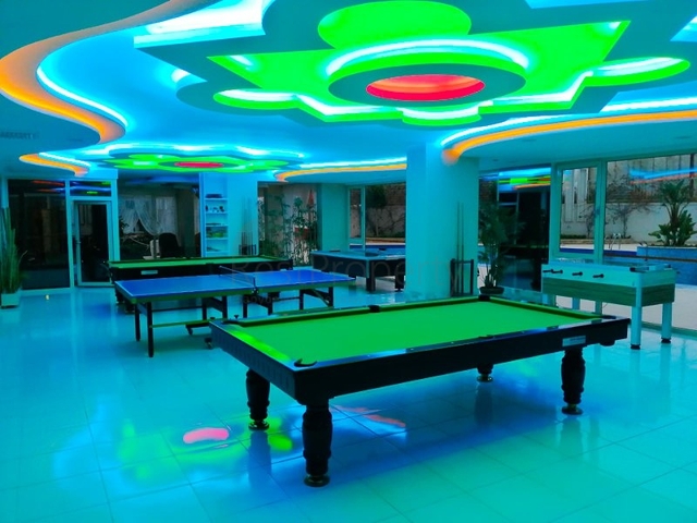 مجمع فاخر - خدمات  5 نجوم - شقة غرفة وصالة -في مهموتلار / الانيا 