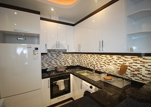 مجمع فاخر - خدمات  5 نجوم - شقة غرفة وصالة -في مهموتلار / الانيا 