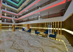 قريب من البحر - شقة ضمن مجمع فاخر - في مهموتلار / الانيا 