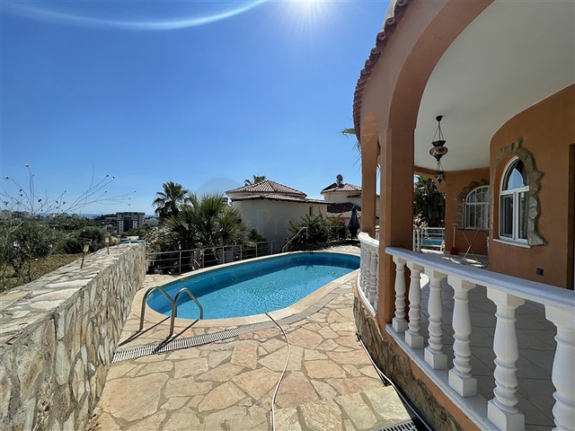 اطلالة بحر -فيلا مستقلة بسعر منافس - في افسلار / الانيا 