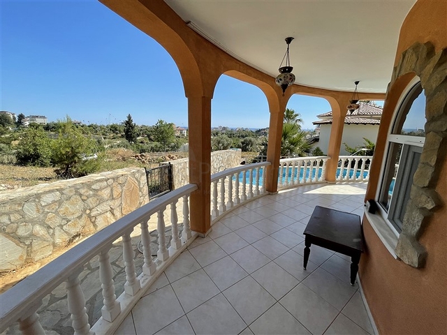 اطلالة بحر -فيلا مستقلة بسعر منافس - في افسلار / الانيا 