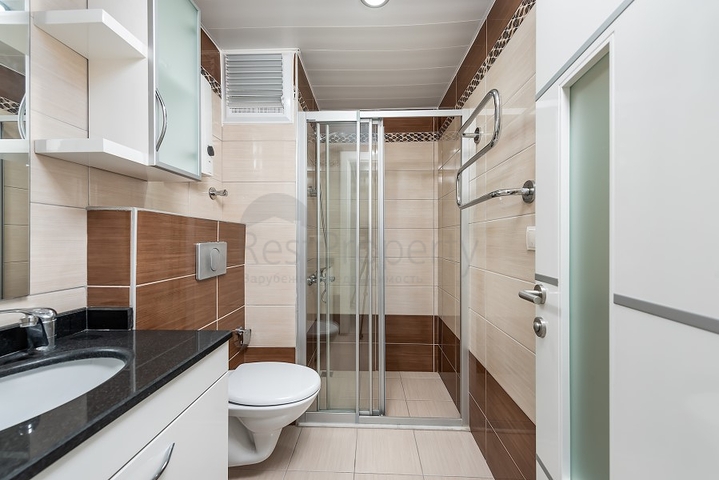 اطلالة ساحرة على المسبح والحديقة -شقة غرفة وصالة -في مجمع حديث -افسلار / الانيا 