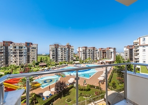 اطلالة ساحرة على المسبح والحديقة -شقة غرفة وصالة -في مجمع حديث -افسلار / الانيا 