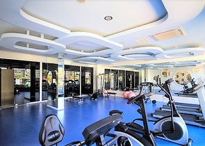 اطلالة ساحرة على المسبح والحديقة -شقة غرفة وصالة -في مجمع حديث -افسلار / الانيا 