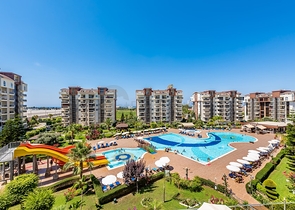 اطلالة ساحرة على المسبح والحديقة -شقة غرفة وصالة -في مجمع حديث -افسلار / الانيا 