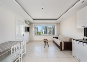 اطلالة ساحرة على المسبح والحديقة -شقة غرفة وصالة -في مجمع حديث -افسلار / الانيا 