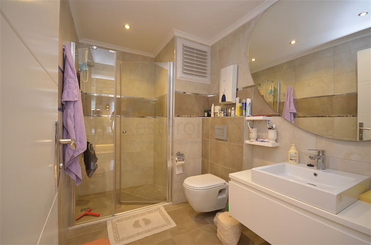 شقة فاخرة للبيع - ضمن مجمع حديث -في مهموتلار / الانيا 