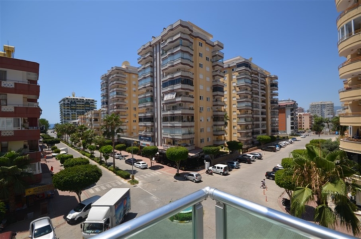 شقة فاخرة للبيع - ضمن مجمع حديث -في مهموتلار / الانيا 