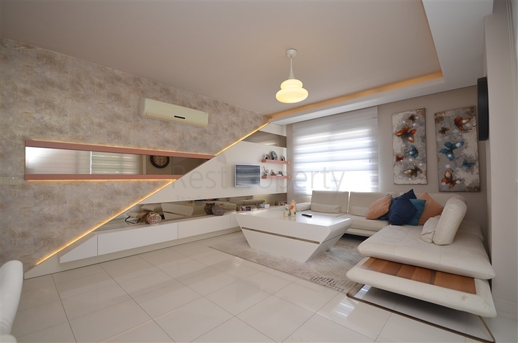 شقة فاخرة للبيع - ضمن مجمع حديث -في مهموتلار / الانيا 