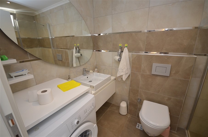 شقة فاخرة للبيع - ضمن مجمع حديث -في مهموتلار / الانيا 