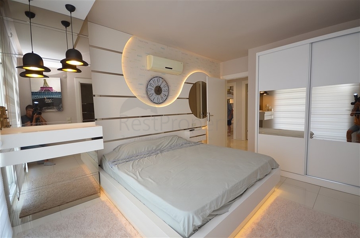 شقة فاخرة للبيع - ضمن مجمع حديث -في مهموتلار / الانيا 