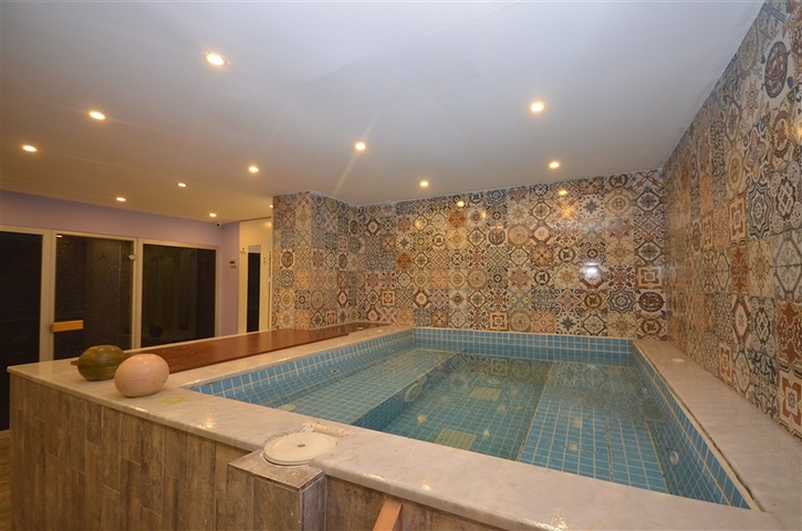 شقة فاخرة للبيع - ضمن مجمع حديث -في مهموتلار / الانيا 