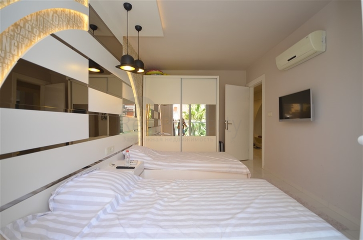 شقة فاخرة للبيع - ضمن مجمع حديث -في مهموتلار / الانيا 