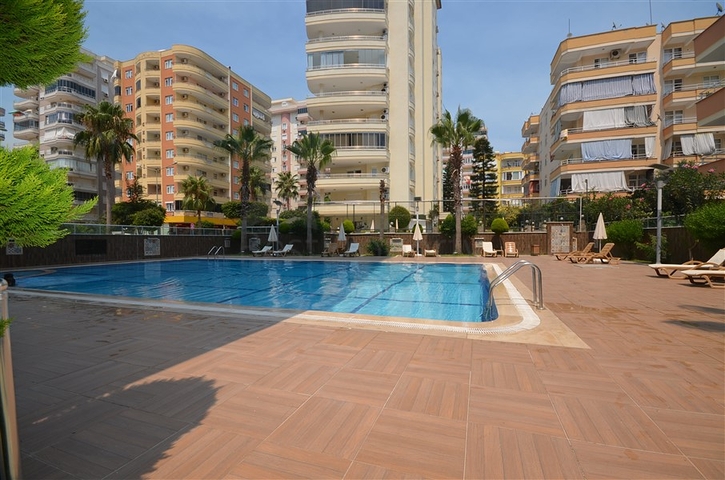 شقة فاخرة للبيع - ضمن مجمع حديث -في مهموتلار / الانيا 