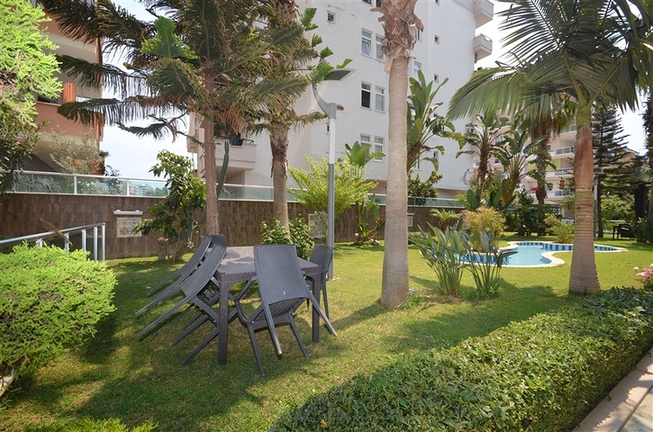 شقة فاخرة للبيع - ضمن مجمع حديث -في مهموتلار / الانيا 