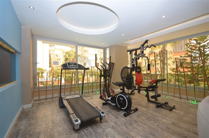 شقة فاخرة للبيع - ضمن مجمع حديث -في مهموتلار / الانيا 