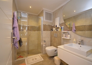 شقة فاخرة للبيع - ضمن مجمع حديث -في مهموتلار / الانيا 