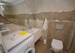 شقة فاخرة للبيع - ضمن مجمع حديث -في مهموتلار / الانيا 