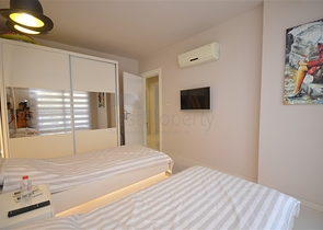 شقة فاخرة للبيع - ضمن مجمع حديث -في مهموتلار / الانيا 