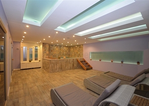 شقة فاخرة للبيع - ضمن مجمع حديث -في مهموتلار / الانيا 