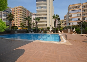 شقة فاخرة للبيع - ضمن مجمع حديث -في مهموتلار / الانيا 