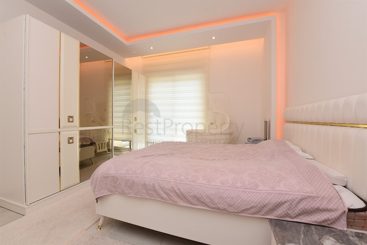 مجمع فاخر حديث - شقة طابق مرتفع -2 غرفة وصالة -في مهموتلار / الانيا 