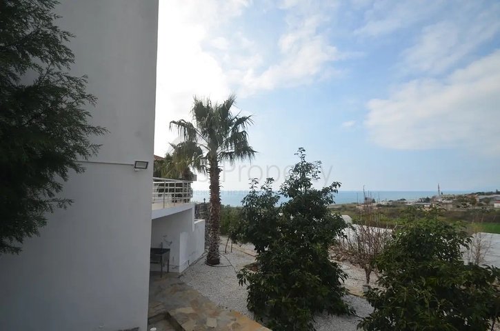 اطلالة بحر - فيلا مستقلة - مسبح خاص -في ديمرتاش / الانيا 