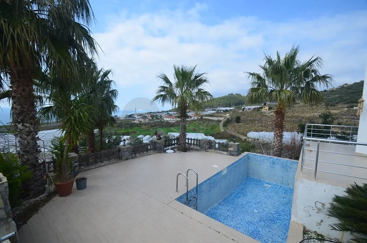 اطلالة بحر - فيلا مستقلة - مسبح خاص -في ديمرتاش / الانيا 