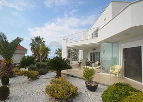 اطلالة بحر - فيلا مستقلة - مسبح خاص -في ديمرتاش / الانيا 