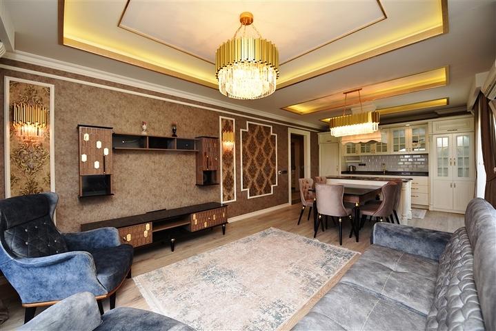 شقة الفخامة والتميز -3 غرف وصالة -مجمع فاخر -في مركز الانيا 