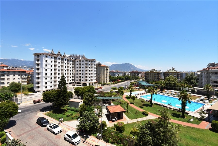 شقة الفخامة والتميز -3 غرف وصالة -مجمع فاخر -في مركز الانيا 