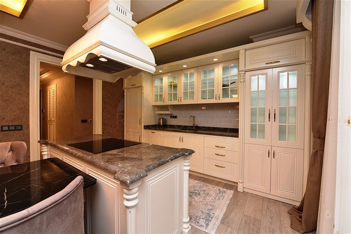 شقة الفخامة والتميز -3 غرف وصالة -مجمع فاخر -في مركز الانيا 