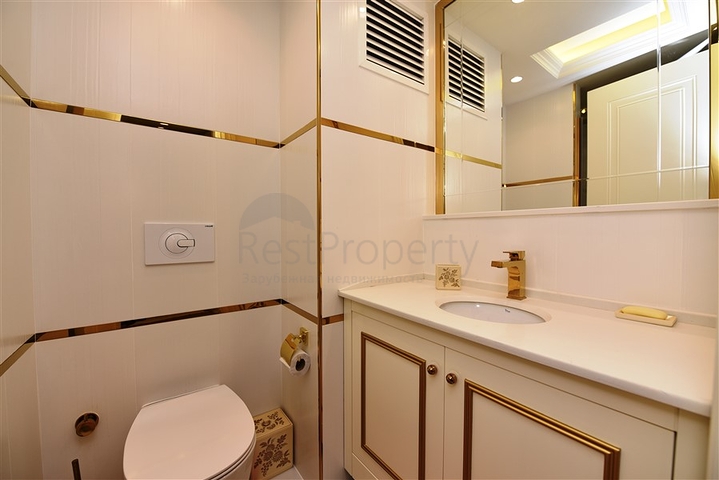 شقة الفخامة والتميز -3 غرف وصالة -مجمع فاخر -في مركز الانيا 