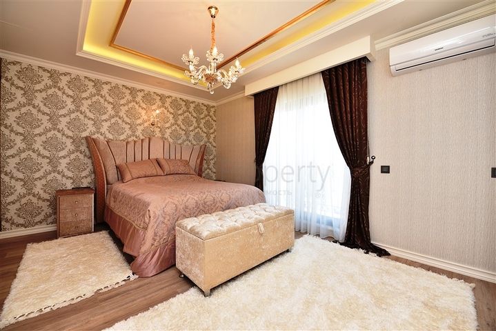 شقة الفخامة والتميز -3 غرف وصالة -مجمع فاخر -في مركز الانيا 