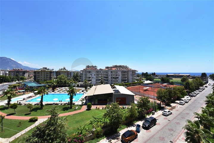 شقة الفخامة والتميز -3 غرف وصالة -مجمع فاخر -في مركز الانيا 