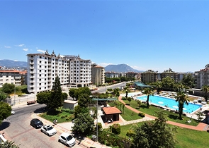 شقة الفخامة والتميز -3 غرف وصالة -مجمع فاخر -في مركز الانيا 