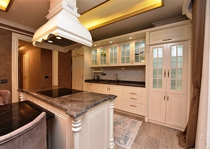 شقة الفخامة والتميز -3 غرف وصالة -مجمع فاخر -في مركز الانيا 