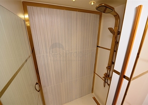 شقة الفخامة والتميز -3 غرف وصالة -مجمع فاخر -في مركز الانيا 