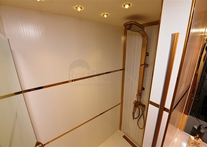 شقة الفخامة والتميز -3 غرف وصالة -مجمع فاخر -في مركز الانيا 